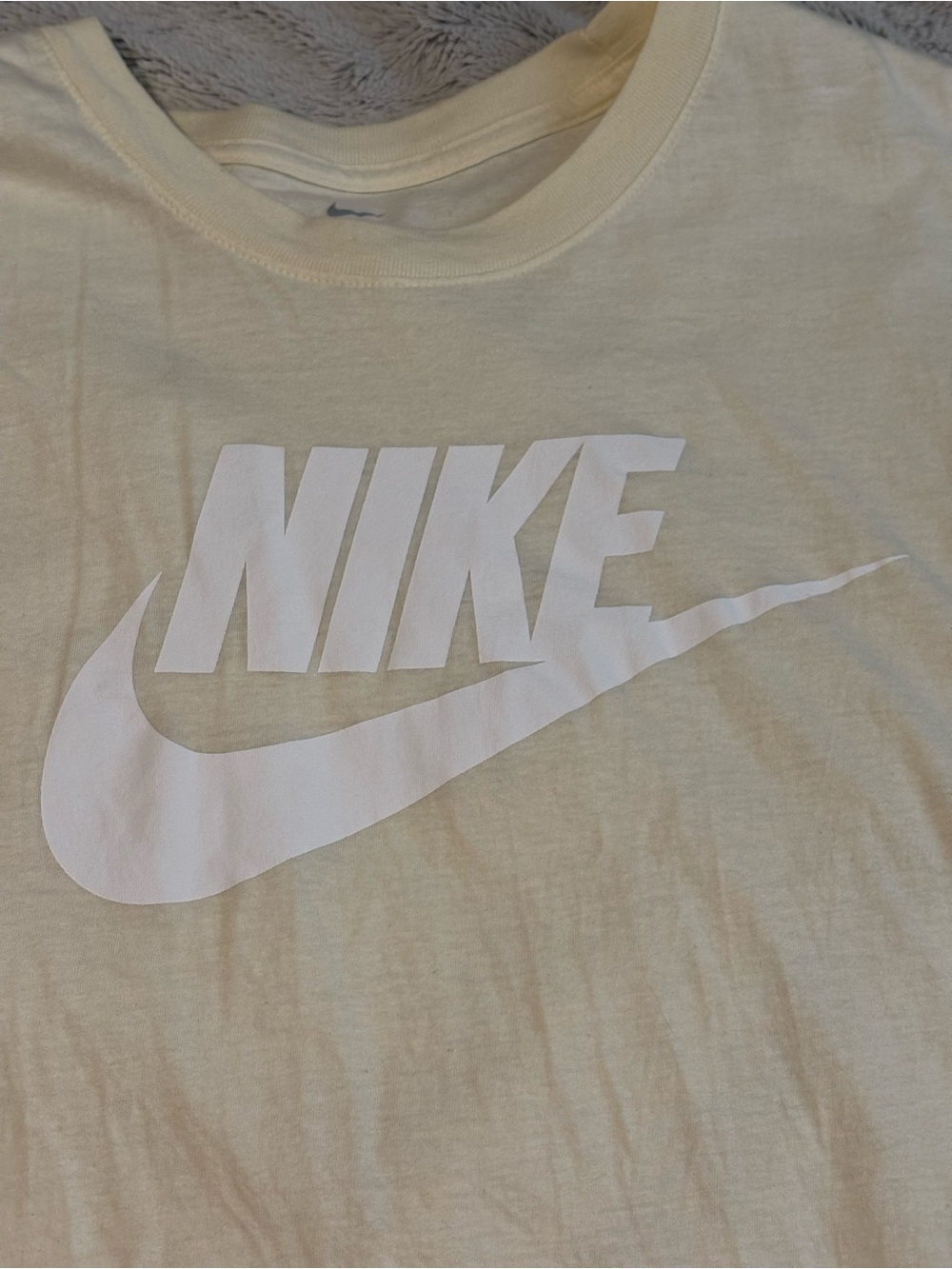 Nike Tee - Picture 2 of 5